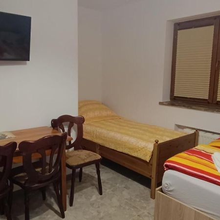 Apartamenty Z Ogrodem Nr 1 Studio Mrągowo Eksteriør bilde